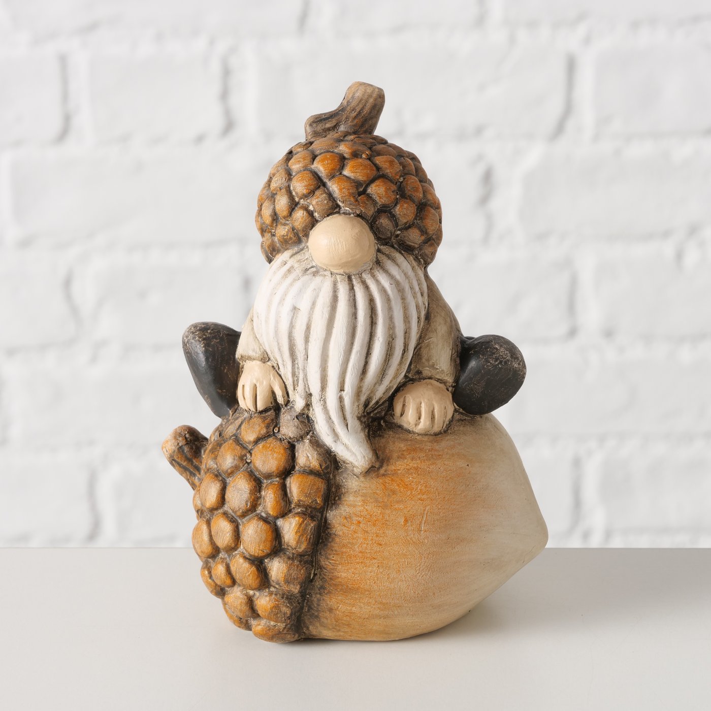 decorative stand gnome Sherrie 