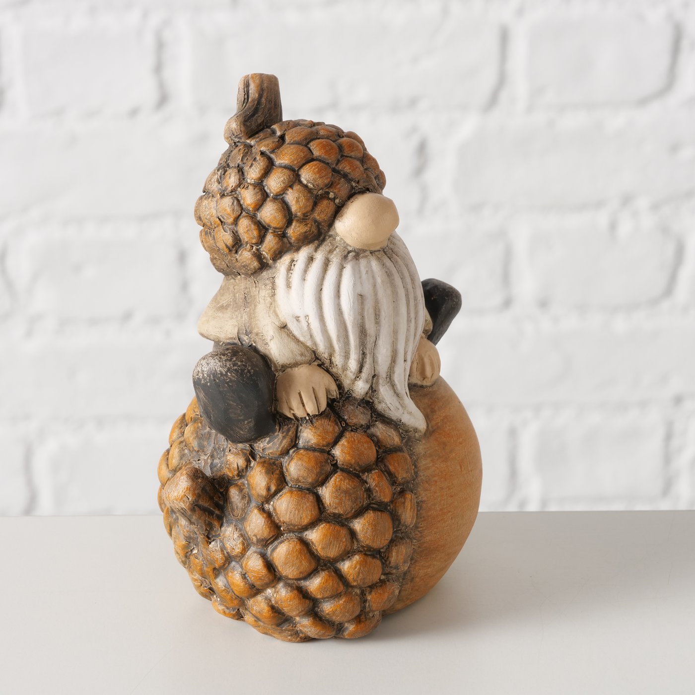 decorative stand gnome Sherrie 