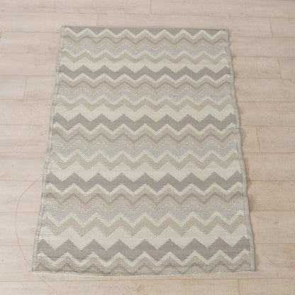 Zigzag floor carpet 
